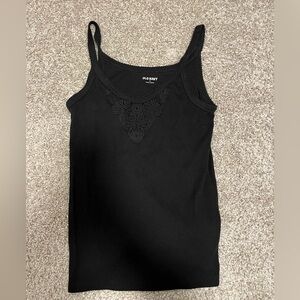 black old navy tank top